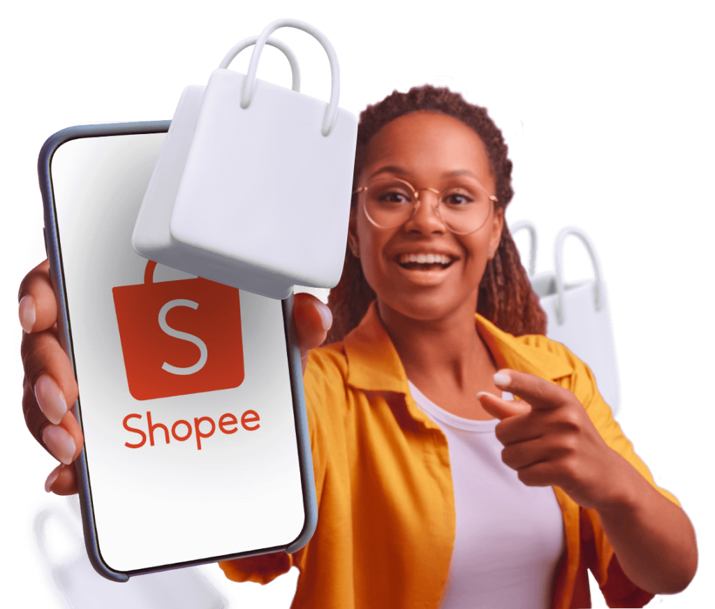 Uma mulher negra segurando um smartphone com a logo da shopee enquanto sorri