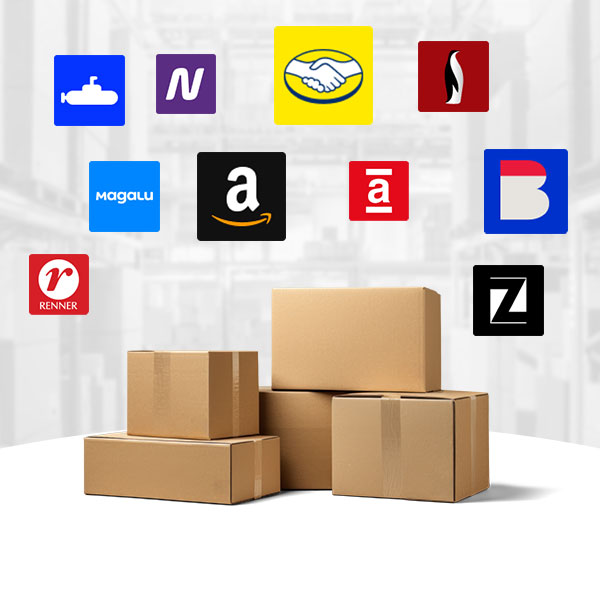 Ilustração de uma pilha de caixas com logos de diferentes marketplaces em volta