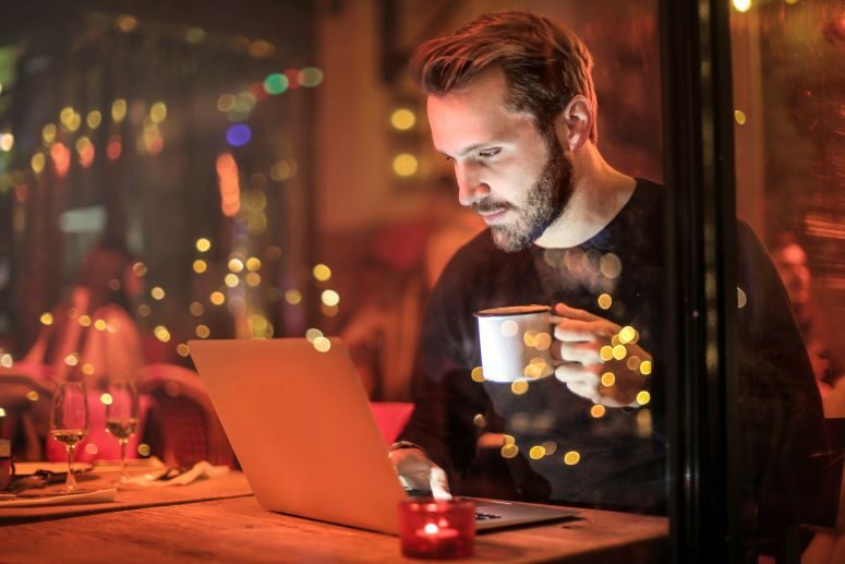 Trabalhe dinheiro na internet com telefone ou pc,comessando agora.