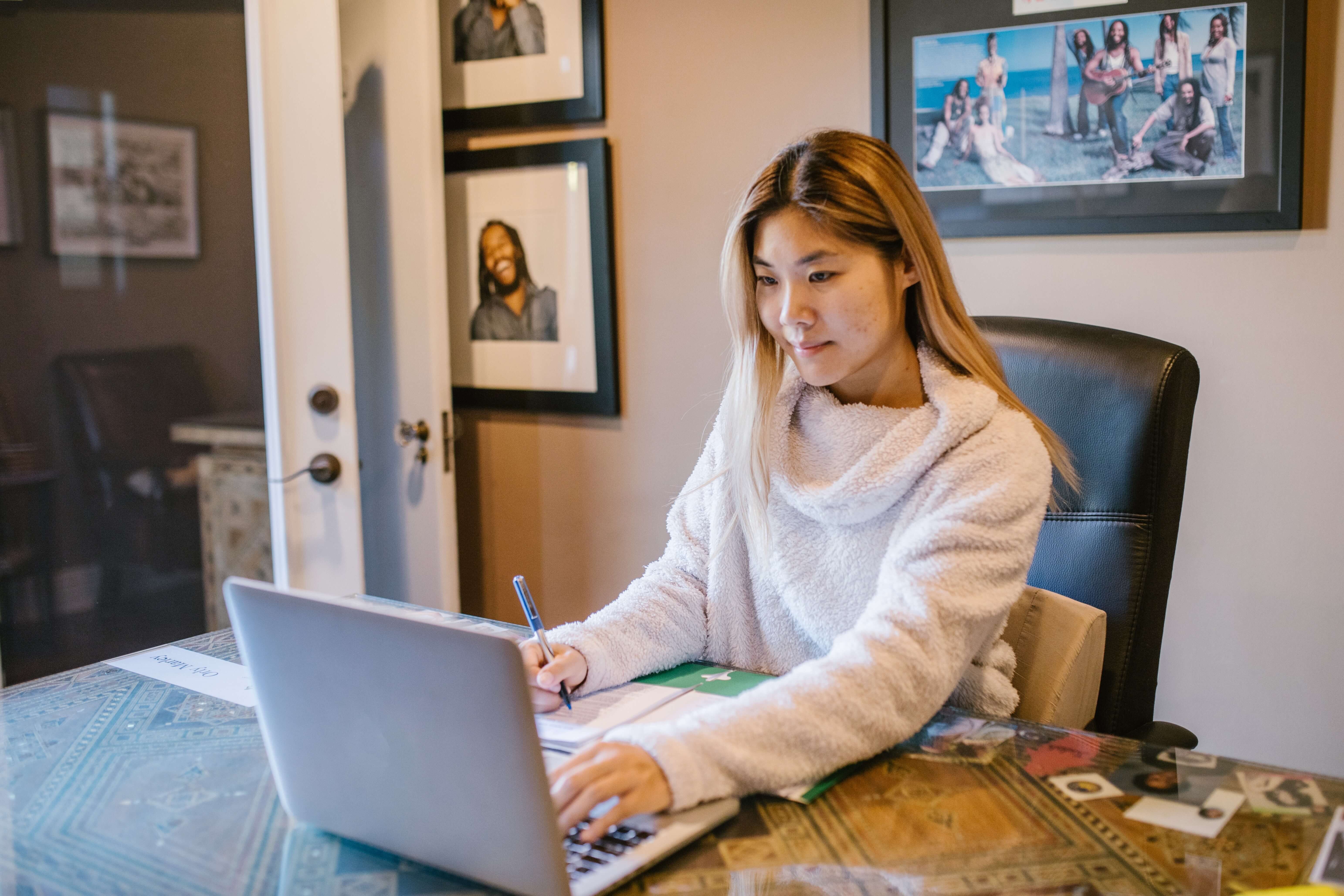 7 ideias de Bolo computador  bolo computador, bolo, bolos de aniversário