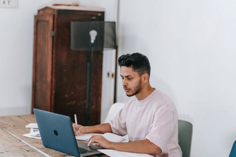 Como ser um jovem empreendedor de sucesso? [DICAS]