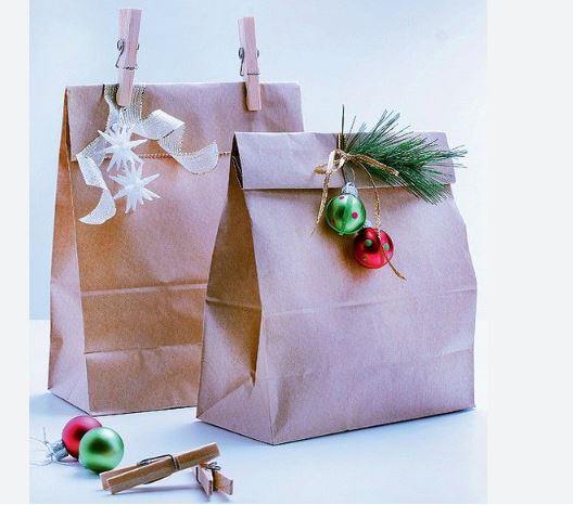 sacos de Kraft decorados de natal