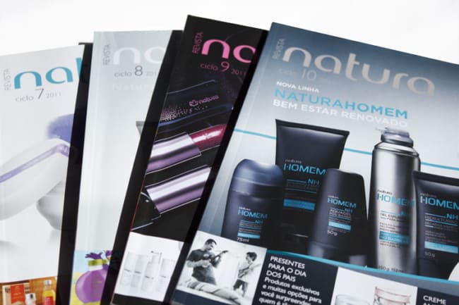 Exemplos de catálogos usados para revender cosméticos