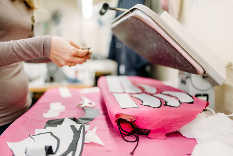 Transferência de Vinil para personalizar camisetas.