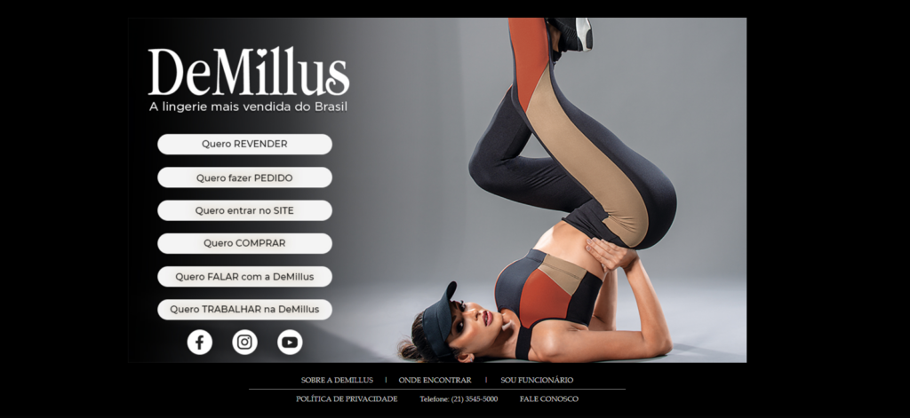 A imagem mostra a página inicial do site DeMillus, com a modelo usando uma roupa de fazer academia.