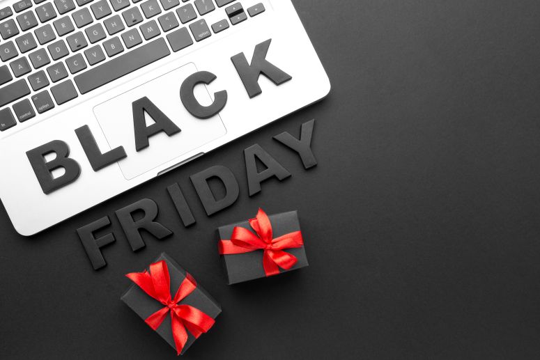 computador com a palavra Black Friday