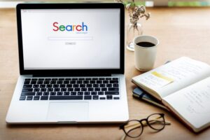 Um notebook aberto com a navegação em Search.